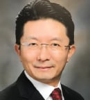 早期肺癌治疗新篇章:SABR放疗十年生存率媲美手术,风险更低! 1 Joe Y. Chang, MD, PhD, FASTRO, FACR