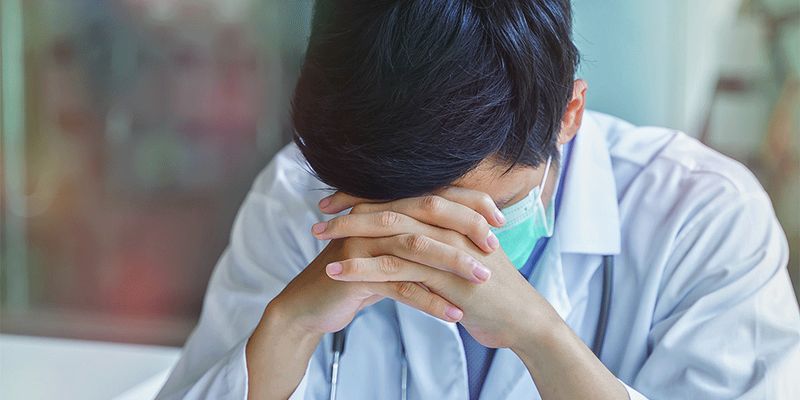 警惕！肿瘤医生职业倦怠率显著上升：对癌症治疗和患者获取靶向药的影响分析