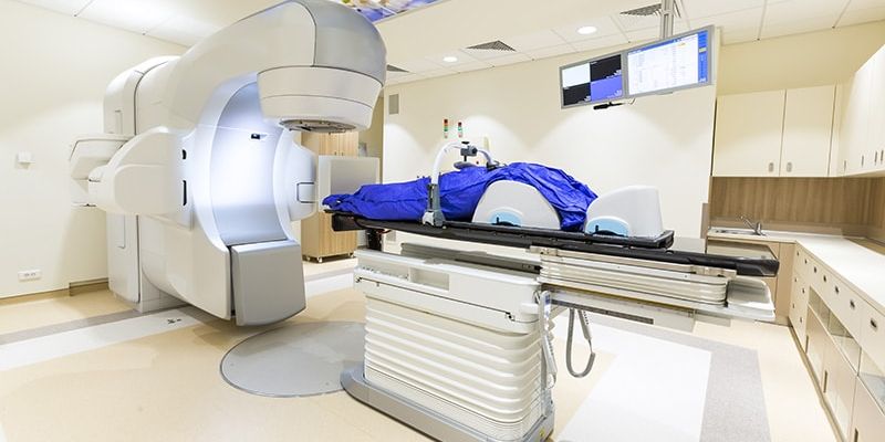 骨关节炎治疗新曙光:低剂量放疗如何安全有效缓解关节疼痛?