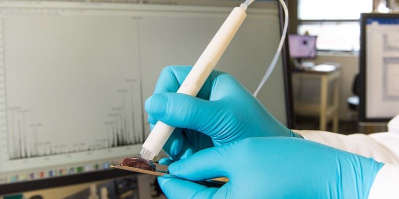 90秒识别癌细胞！MasSpec Pen手术“神笔”如何精准狙击肺癌与甲状腺癌？