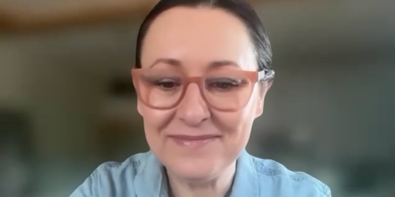 癌症治疗选哪家？深度解析大型肿瘤中心与社区医院的优势与挑战，如何获取前沿疗法？