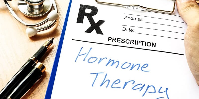 65岁后启用更年期激素治疗：癌症与卒中风险怎么评估