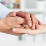 晚期结直肠癌合并HIV怎么治？基因检测、用药与护理指南