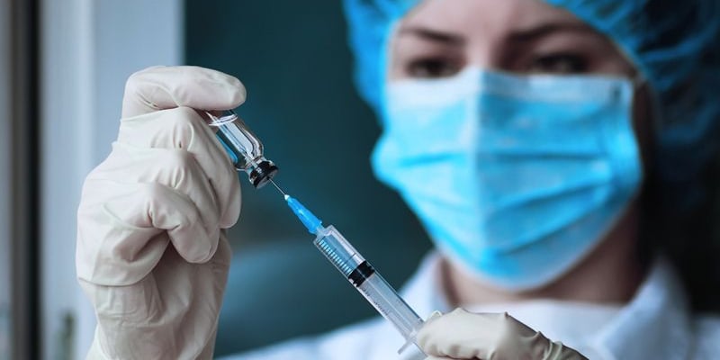 打新冠疫苗能提升免疫治疗效果？法国3万人研究证实：患者生存期显著延长