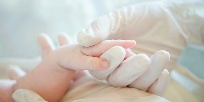 围产期丧失如何走出心理创伤？专业哀伤关怀与告别指南