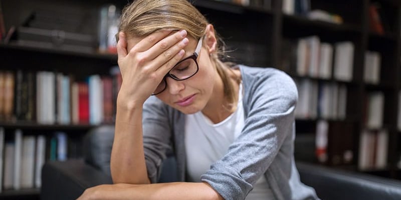 乳腺癌化疗后长期疲劳怎么办？最新研究揭示抑郁心理机制与科学应对方案